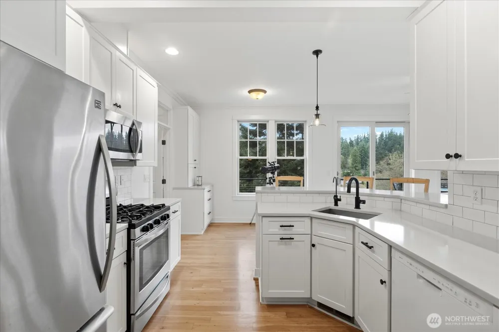 1159 Secret Place Greenbank, WA 98253