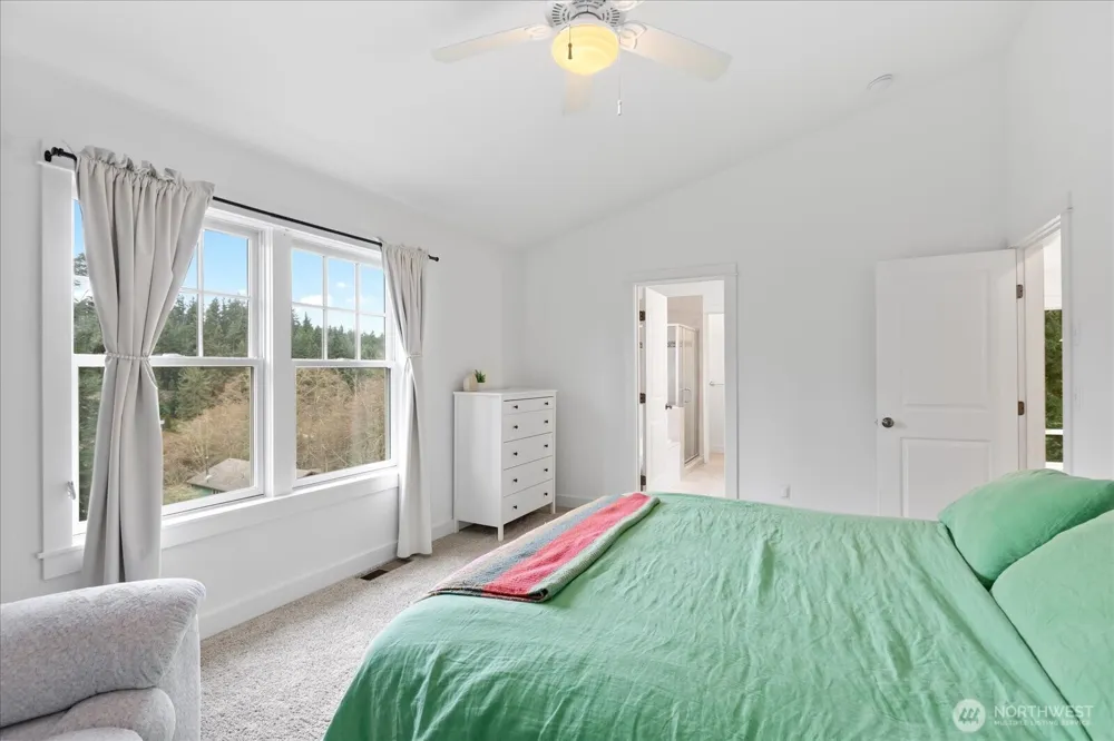 1159 Secret Place Greenbank, WA 98253