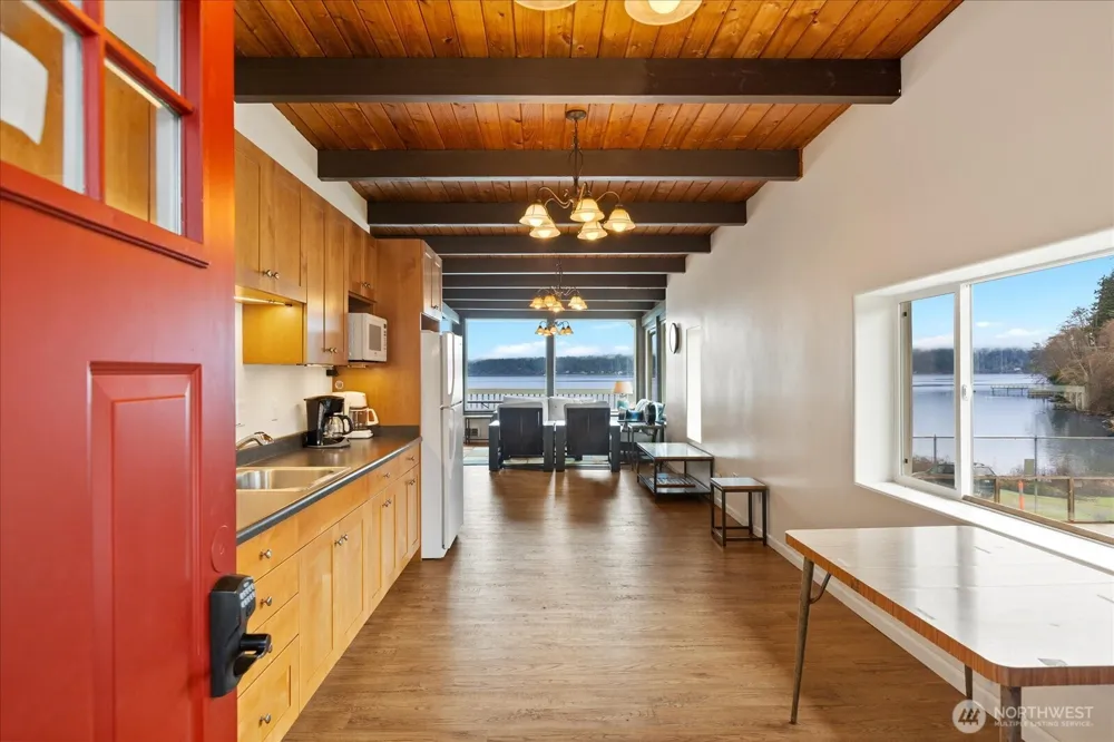 1159 Secret Place Greenbank, WA 98253