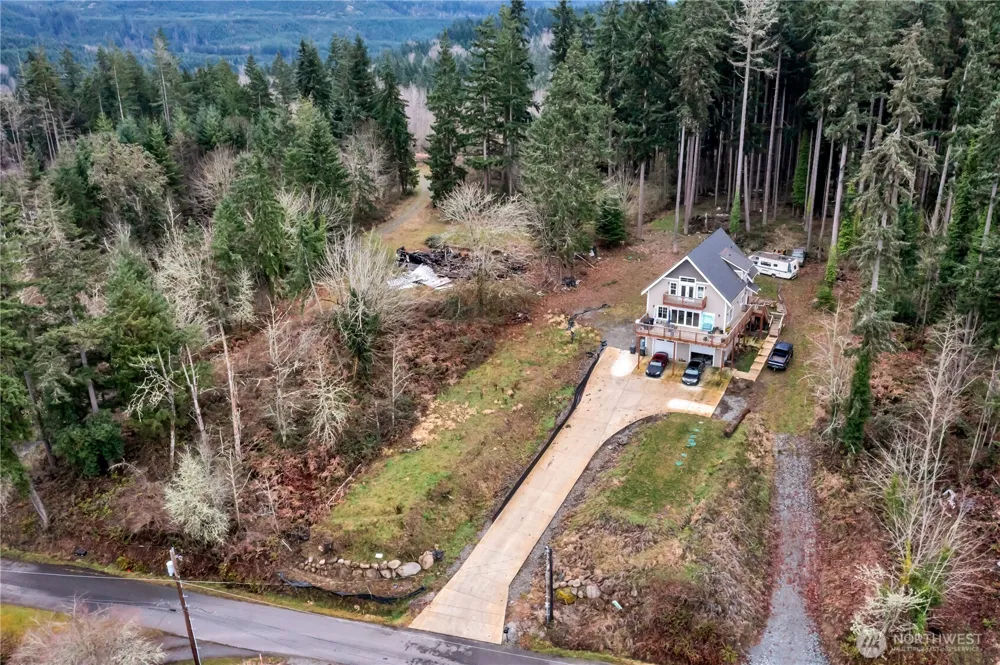 12120 S Clear Lake Road E Eatonville, WA 98328