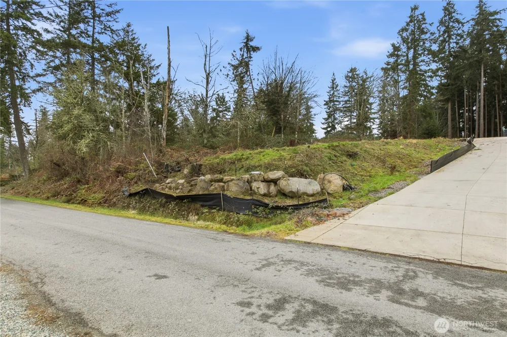 12120 S Clear Lake Road E Eatonville, WA 98328