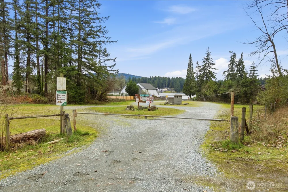 12120 S Clear Lake Road E Eatonville, WA 98328