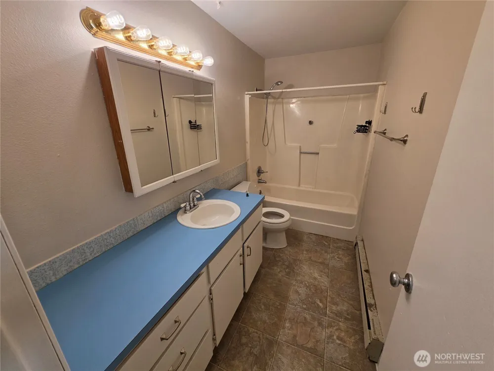 1407 Bowmont Avenue Kelso, WA 98626