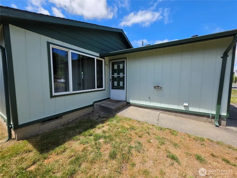 1407 Bowmont Avenue Kelso, WA 98626