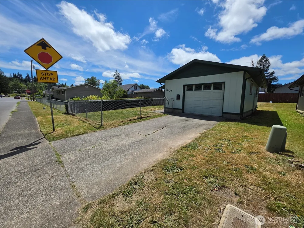 1407 Bowmont Avenue Kelso, WA 98626