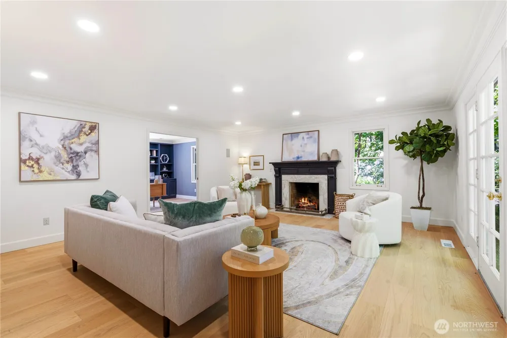 13555 NE 54th Place Bellevue, WA 98005