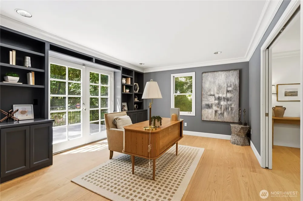 13555 NE 54th Place Bellevue, WA 98005