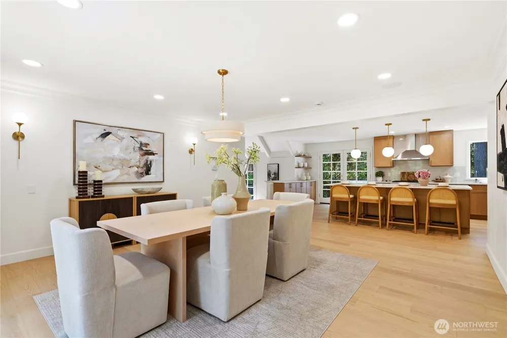 13555 NE 54th Place Bellevue, WA 98005