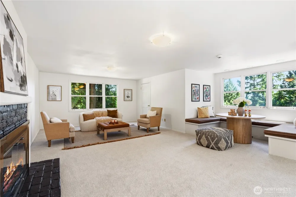 13555 NE 54th Place Bellevue, WA 98005