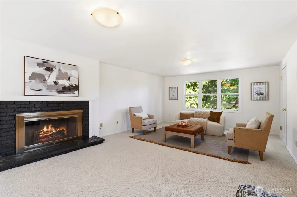 13555 NE 54th Place Bellevue, WA 98005