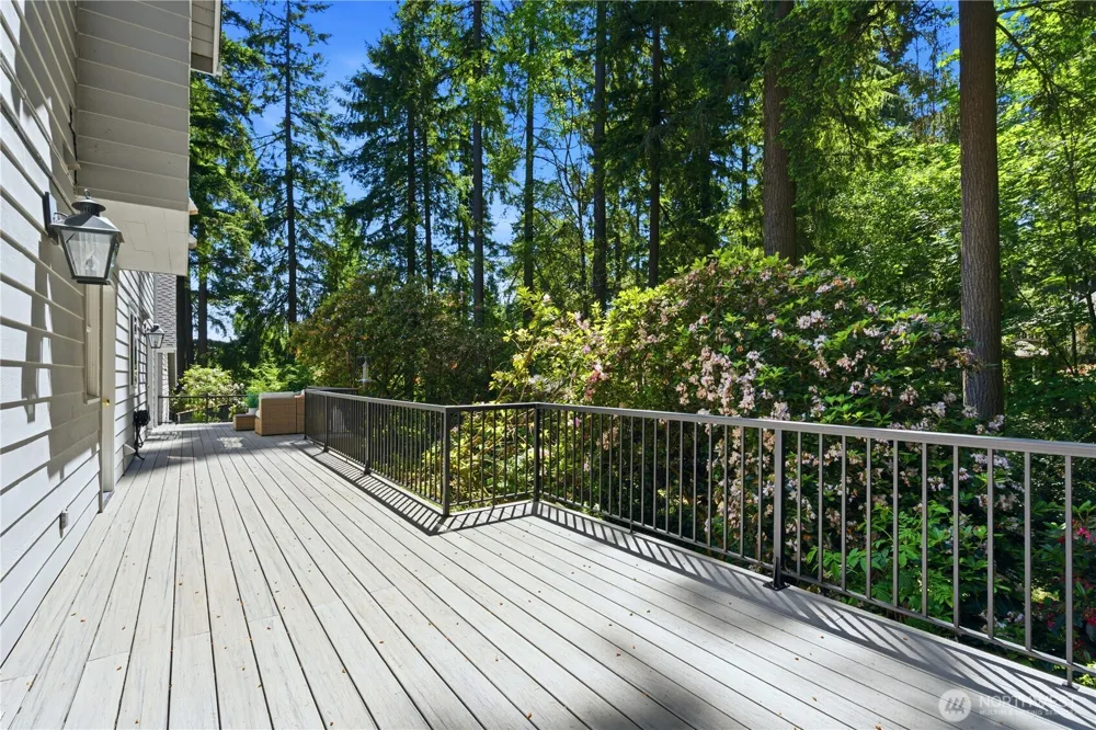 13555 NE 54th Place Bellevue, WA 98005