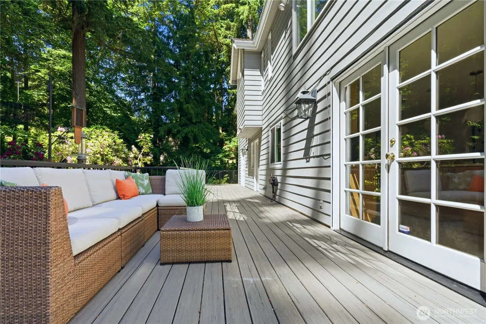 13555 NE 54th Place Bellevue, WA 98005