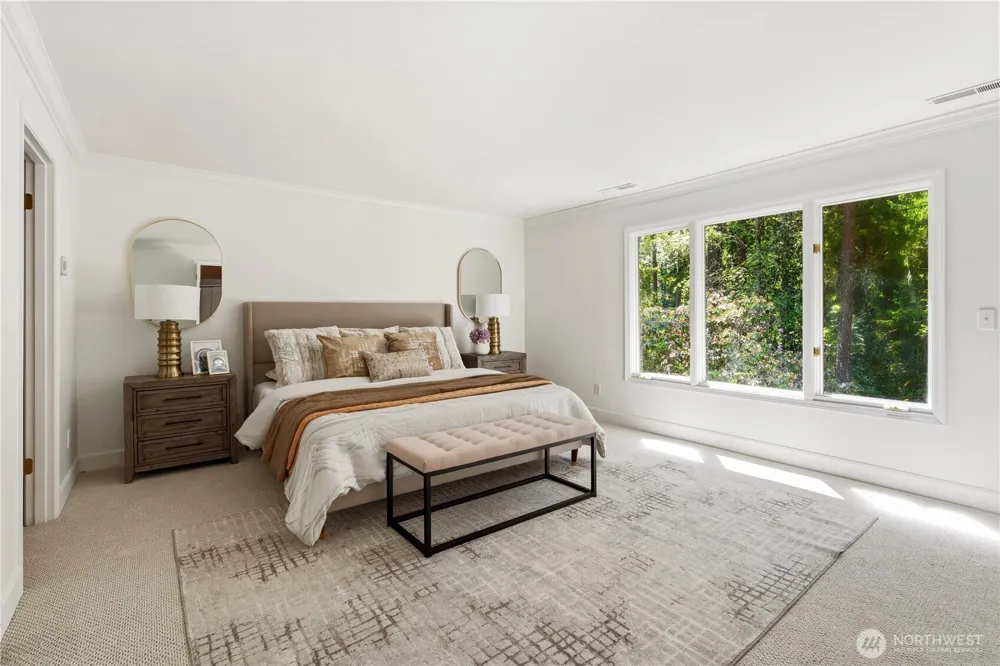 13555 NE 54th Place Bellevue, WA 98005