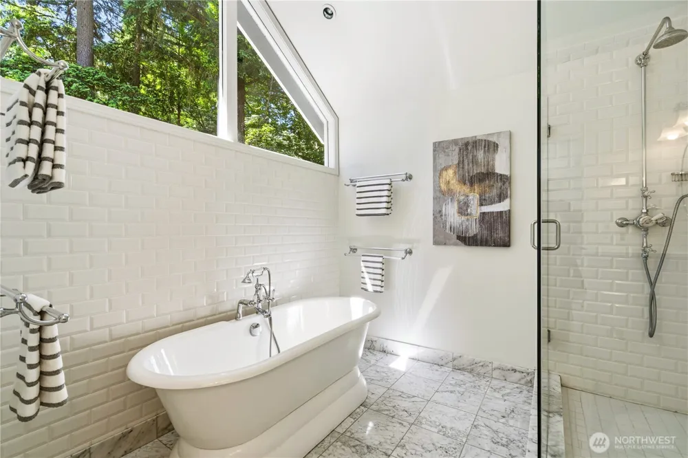 13555 NE 54th Place Bellevue, WA 98005