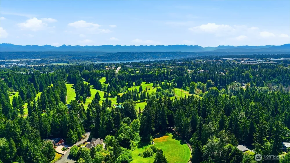 13555 NE 54th Place Bellevue, WA 98005