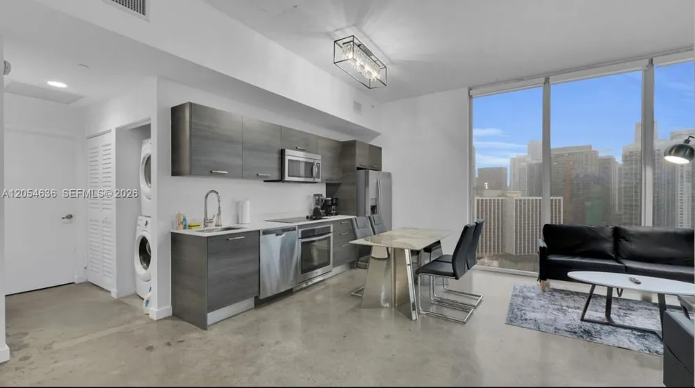 151 SE 1st St #2411 Miami, FL 33131