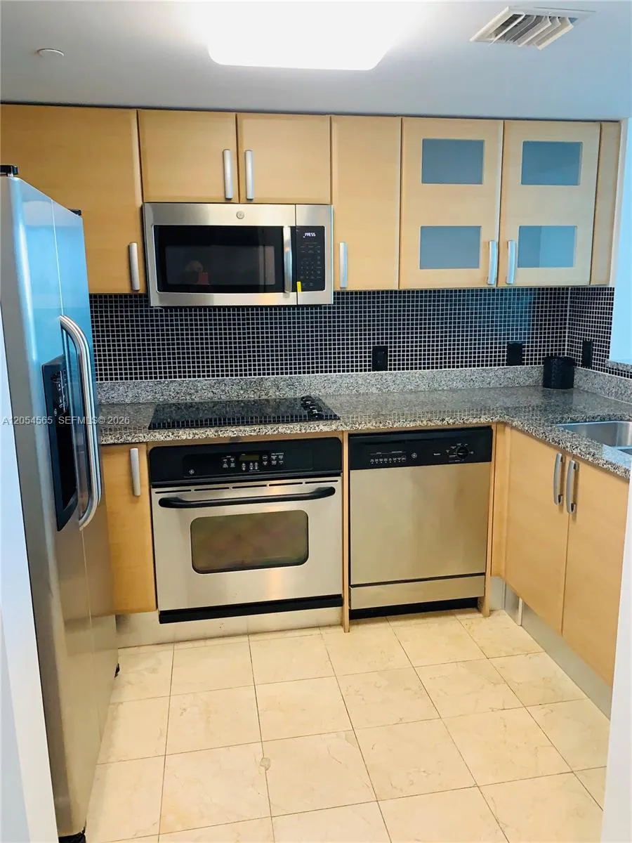 2101 Brickell Ave #2611 Miami, FL 33129