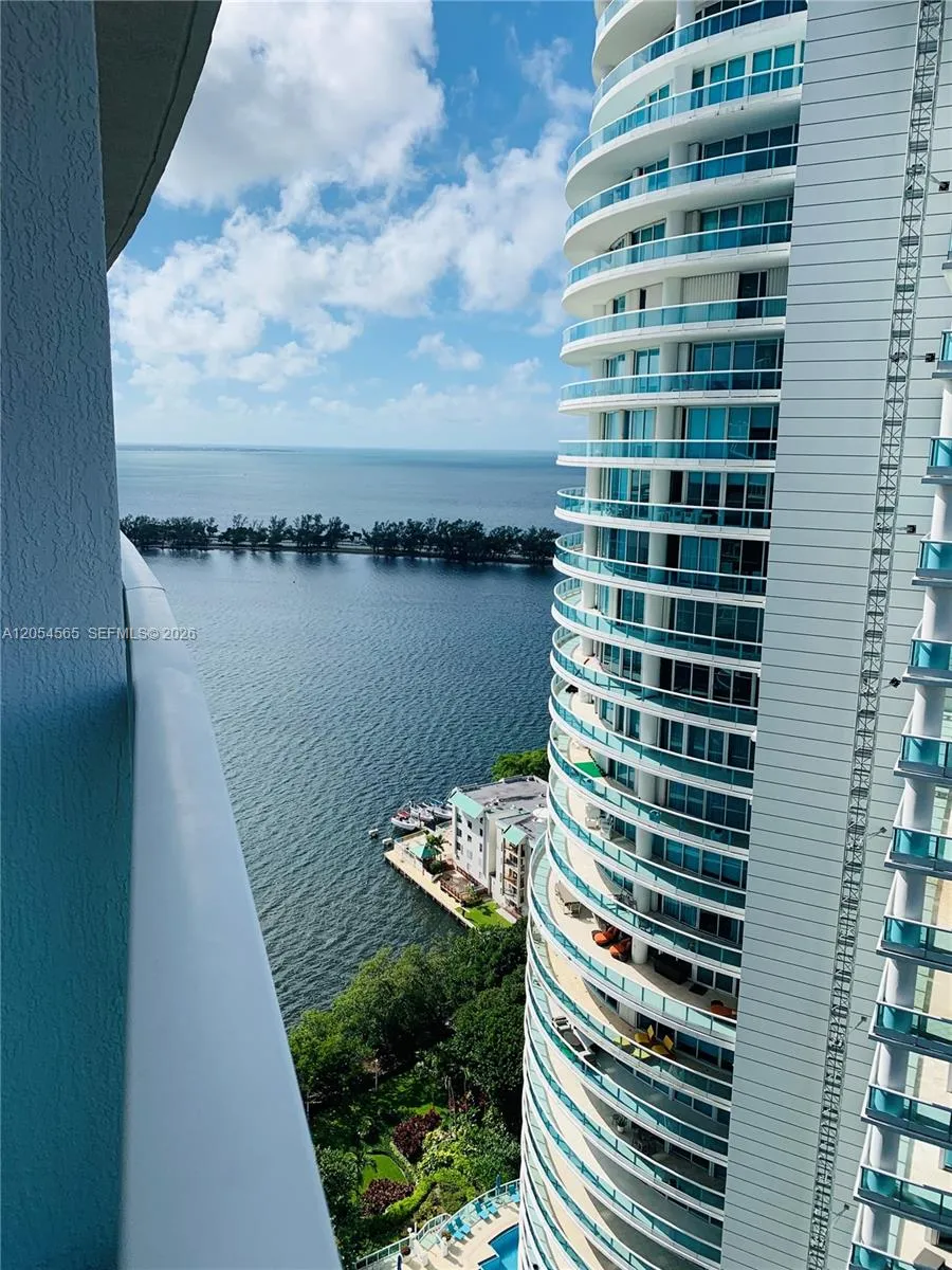 2101 Brickell Ave #2611 Miami, FL 33129