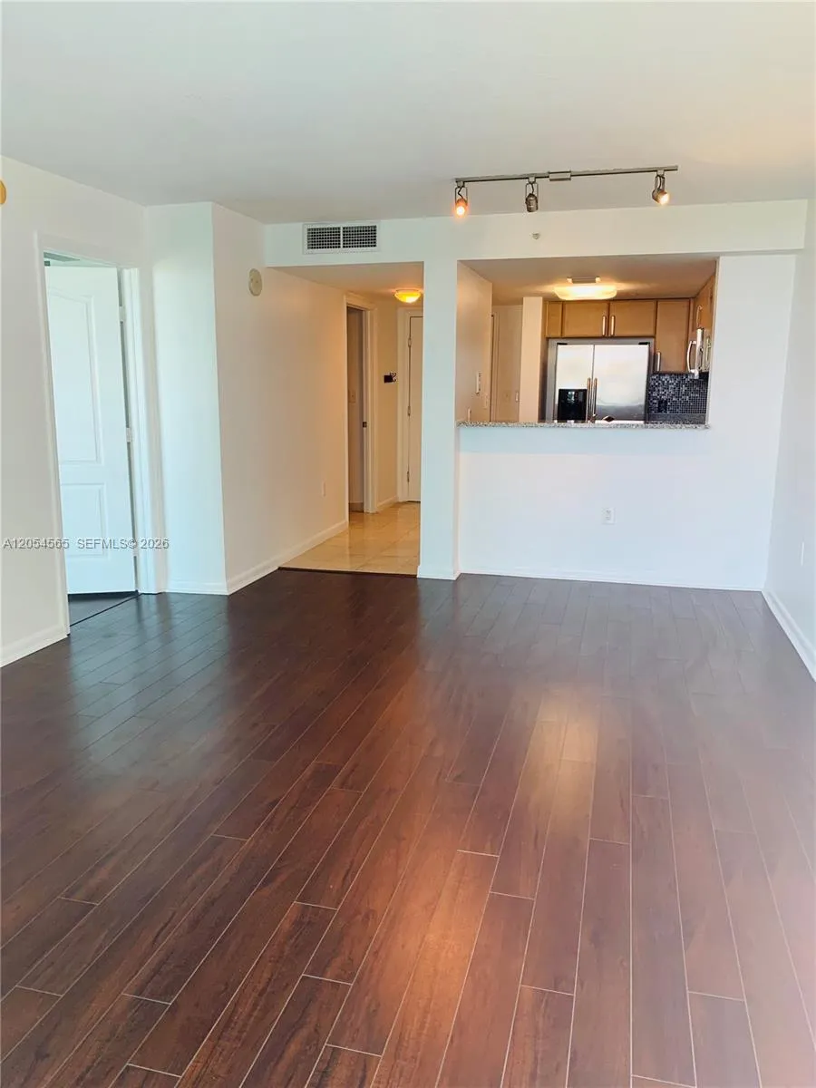2101 Brickell Ave #2611 Miami, FL 33129