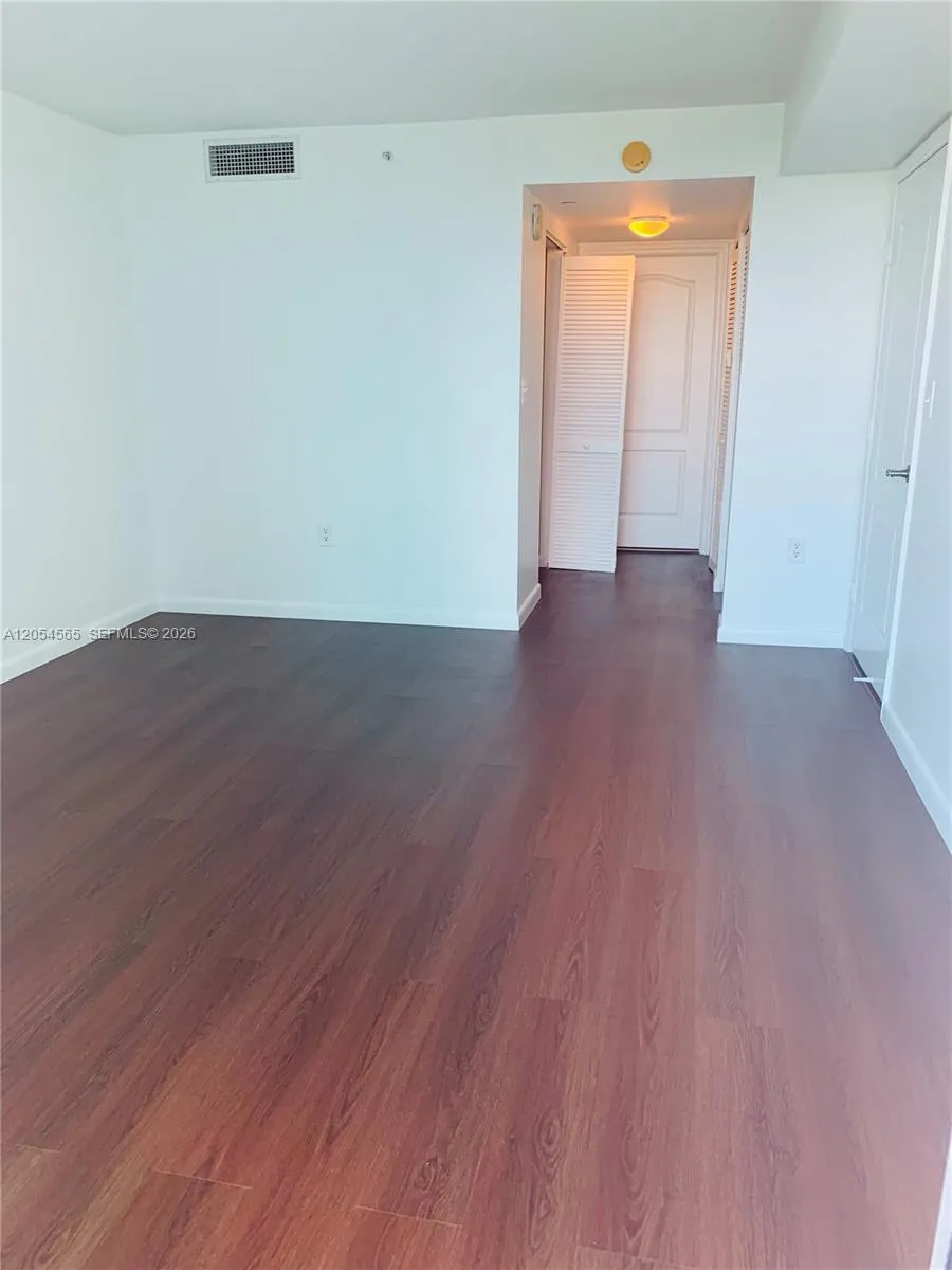 2101 Brickell Ave #2611 Miami, FL 33129