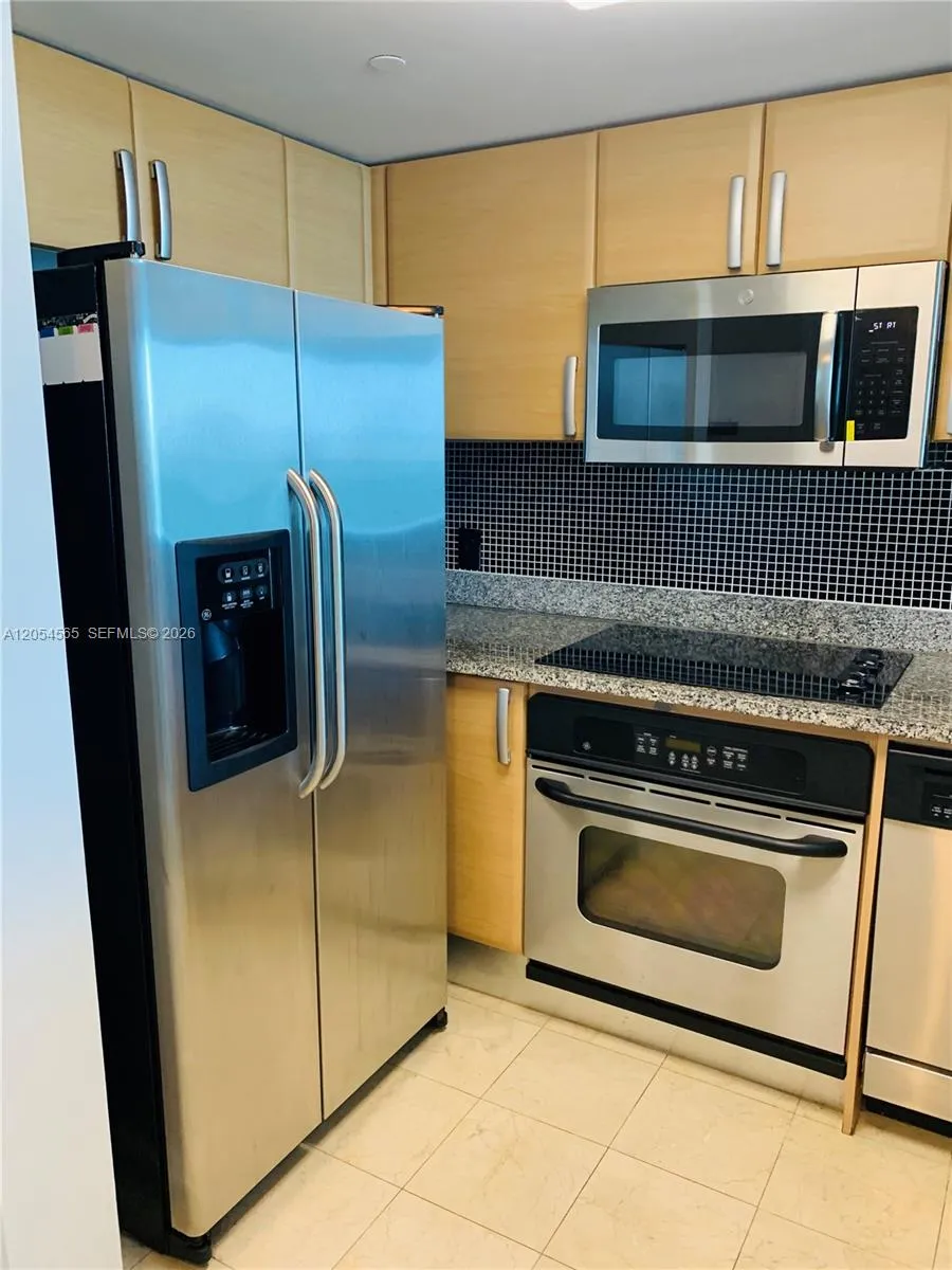 2101 Brickell Ave #2611 Miami, FL 33129