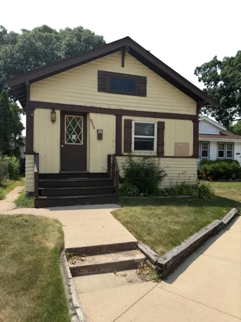 6446 Crescent Place