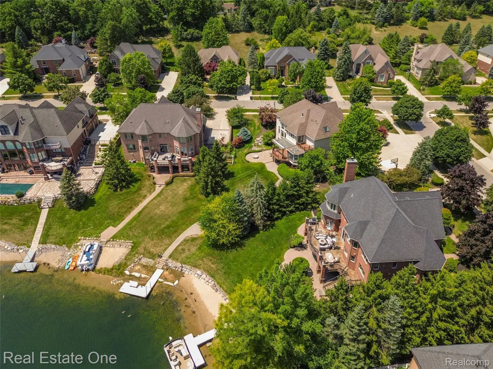 18218 Clairmont Circle E Northville Township, MI 48168