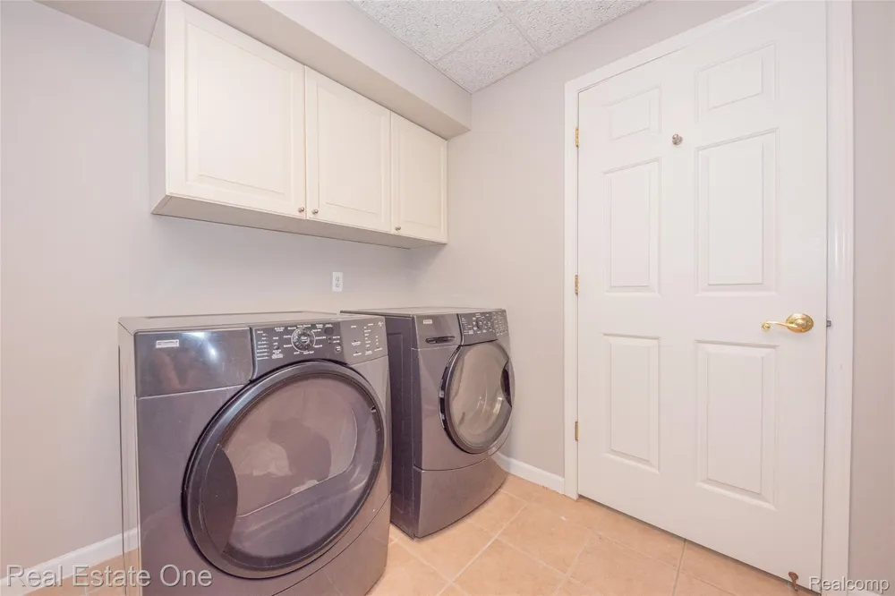 18218 Clairmont Circle E Northville Township, MI 48168