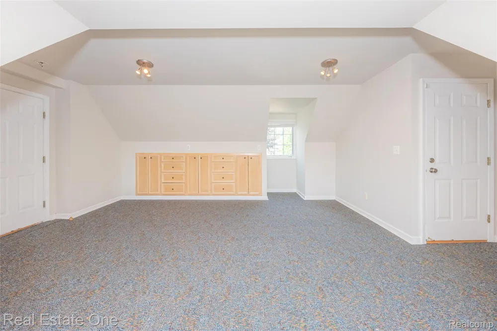 18218 Clairmont Circle E Northville Township, MI 48168