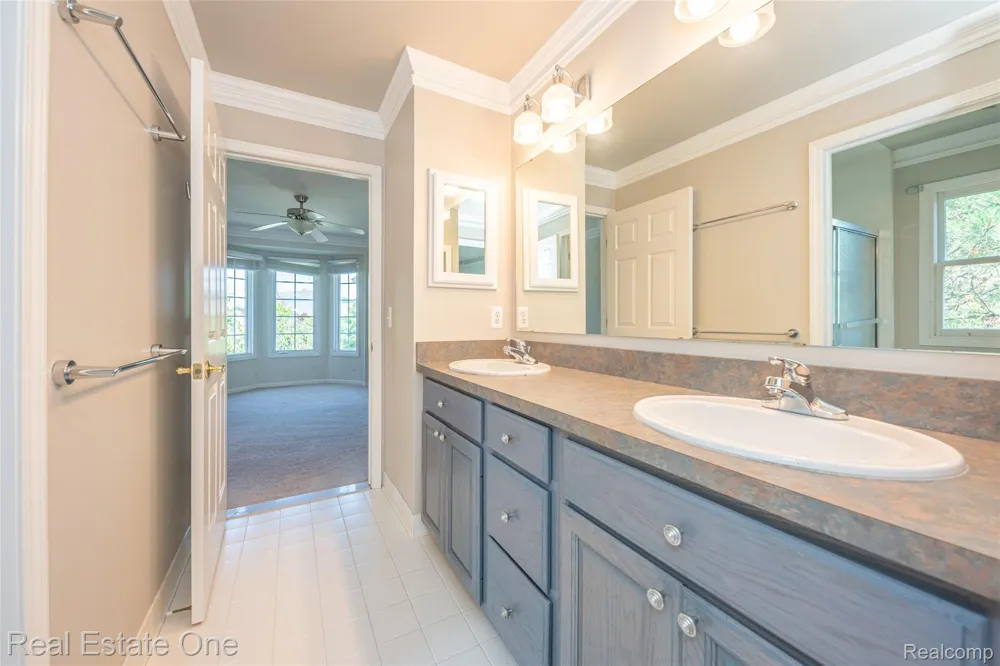18218 Clairmont Circle E Northville Township, MI 48168