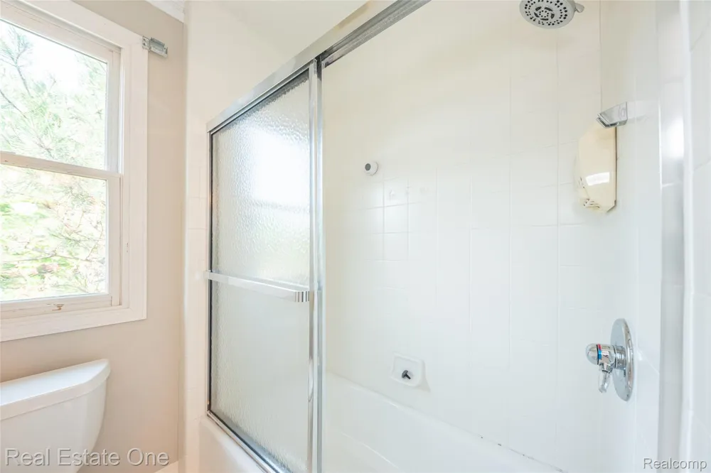 18218 Clairmont Circle E Northville Township, MI 48168
