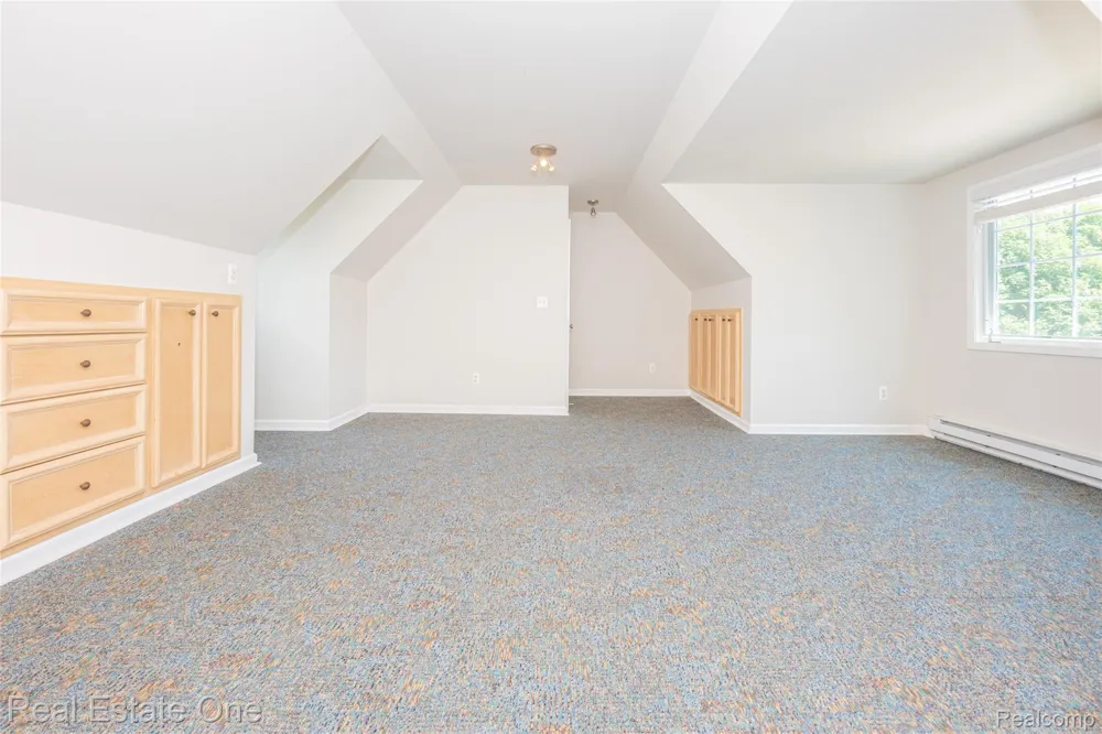 18218 Clairmont Circle E Northville Township, MI 48168