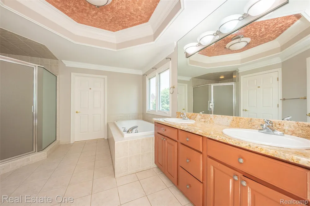 18218 Clairmont Circle E Northville Township, MI 48168