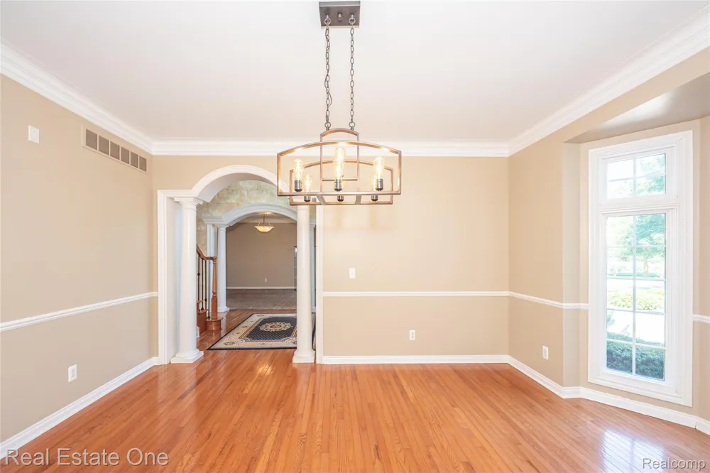 18218 Clairmont Circle E Northville Township, MI 48168