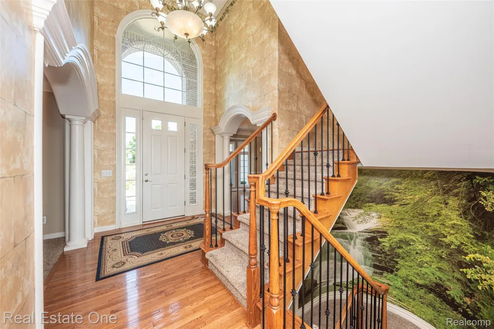 18218 Clairmont Circle E Northville Township, MI 48168