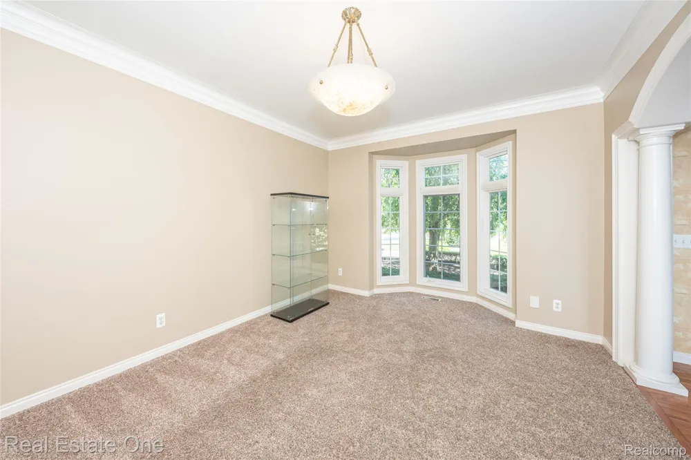 18218 Clairmont Circle E Northville Township, MI 48168