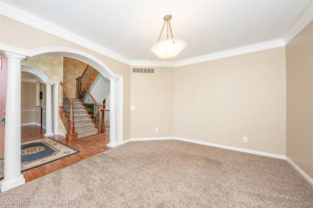 18218 Clairmont Circle E Northville Township, MI 48168