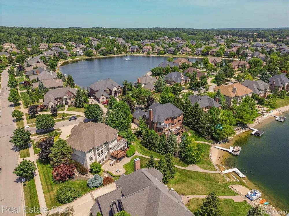 18218 Clairmont Circle E Northville Township, MI 48168