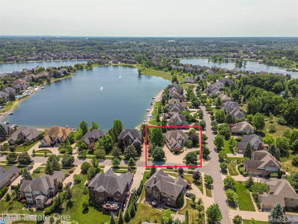18218 Clairmont Circle E Northville Township, MI 48168