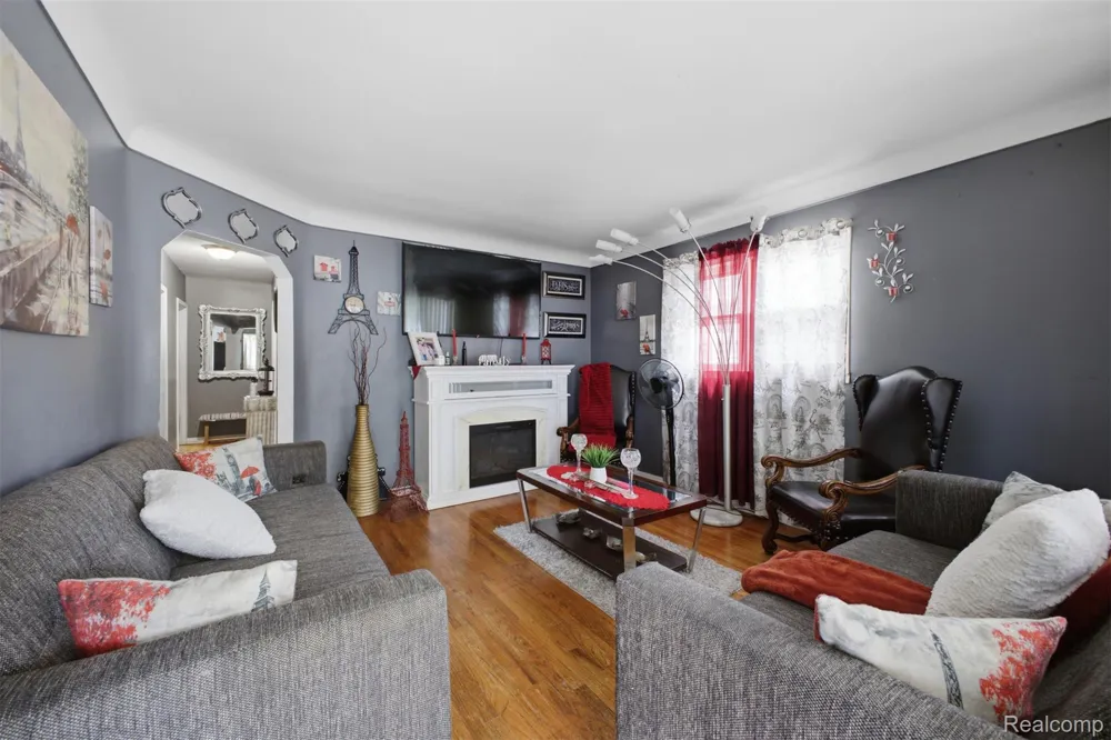 439 Cleveland Avenue Lincoln Park City, MI 48146