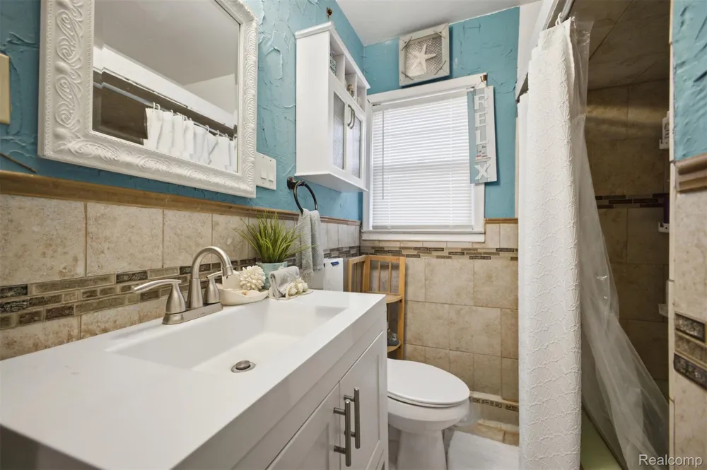 439 Cleveland Avenue Lincoln Park City, MI 48146