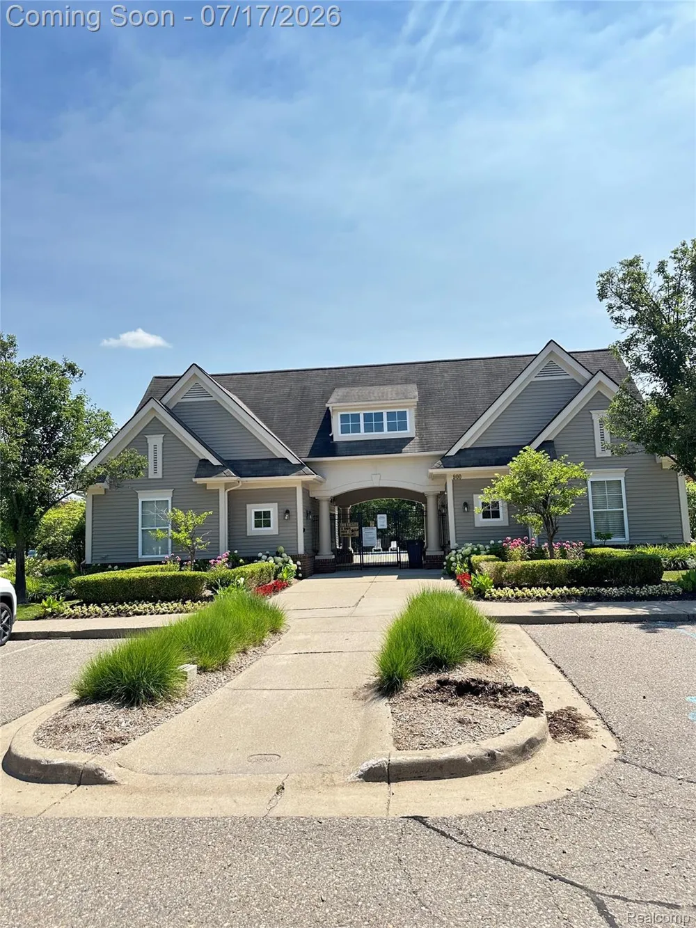 5210 Addington Drive Commerce Charter Township, MI 48390