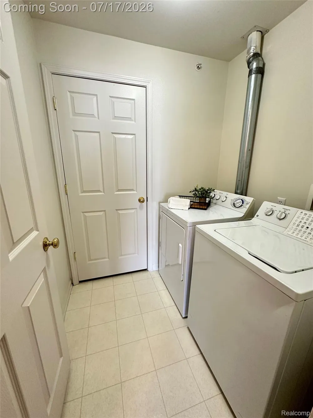 5210 Addington Drive Commerce Charter Township, MI 48390