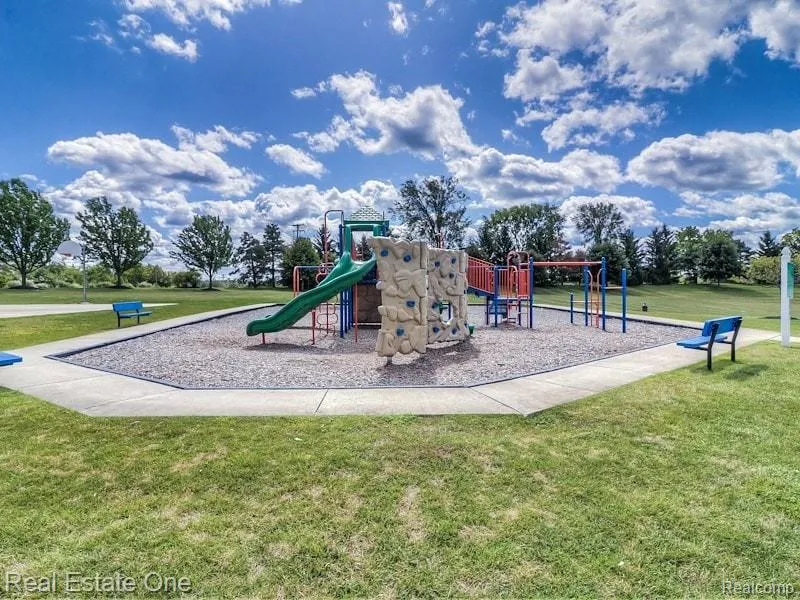 6548 Prince Blvd Tyrone Township, MI 48430