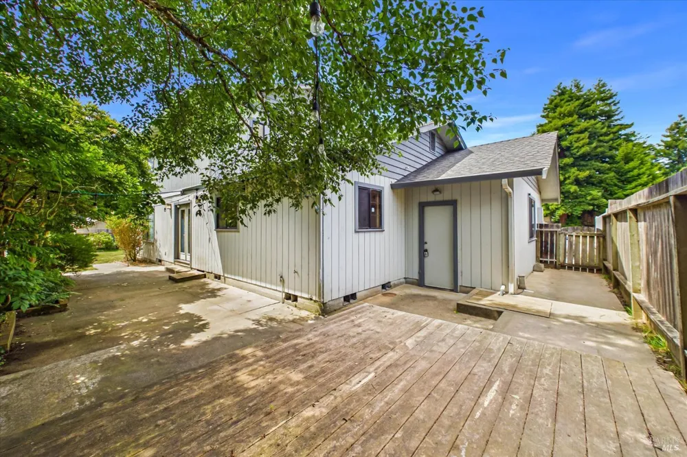 1550 Chabot Court Eureka, CA 95503