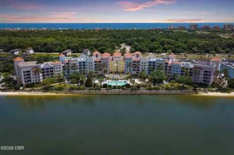 102 Yacht Harbor Drive #467