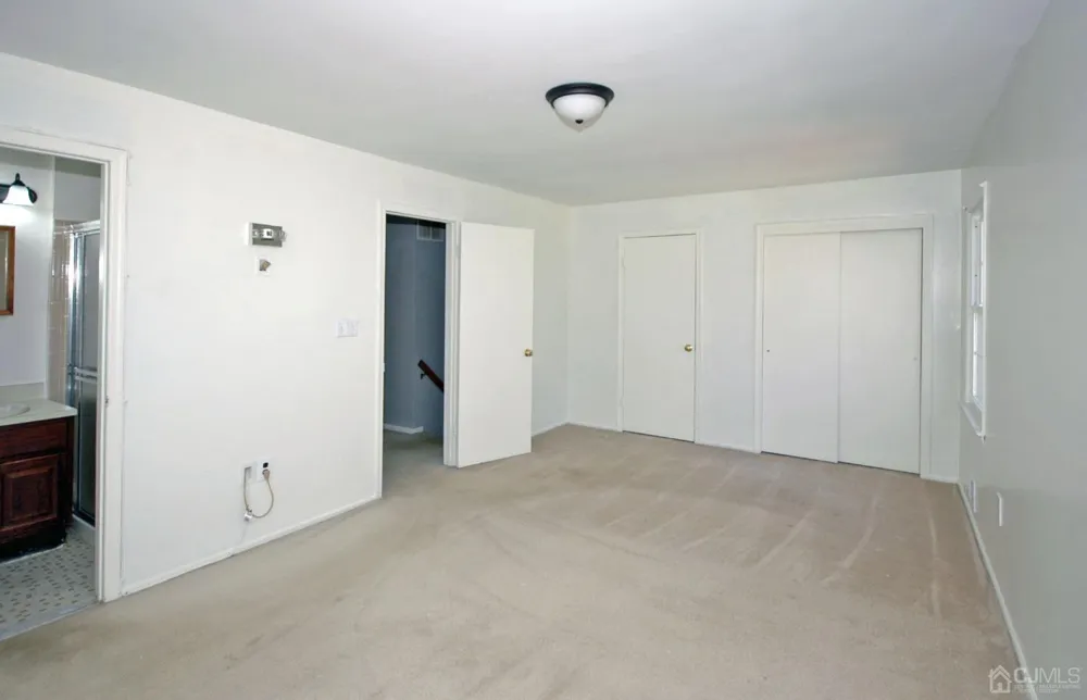 48 Astor Court Sayreville, NJ 08872