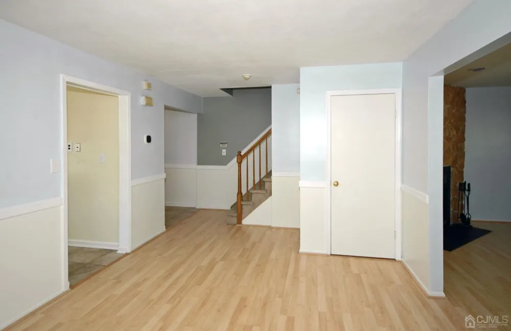 48 Astor Court Sayreville, NJ 08872