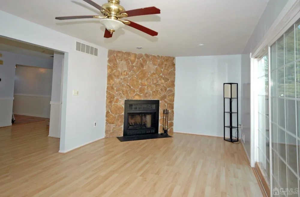 48 Astor Court Sayreville, NJ 08872