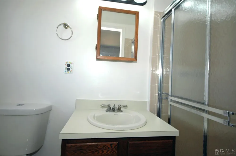 48 Astor Court Sayreville, NJ 08872